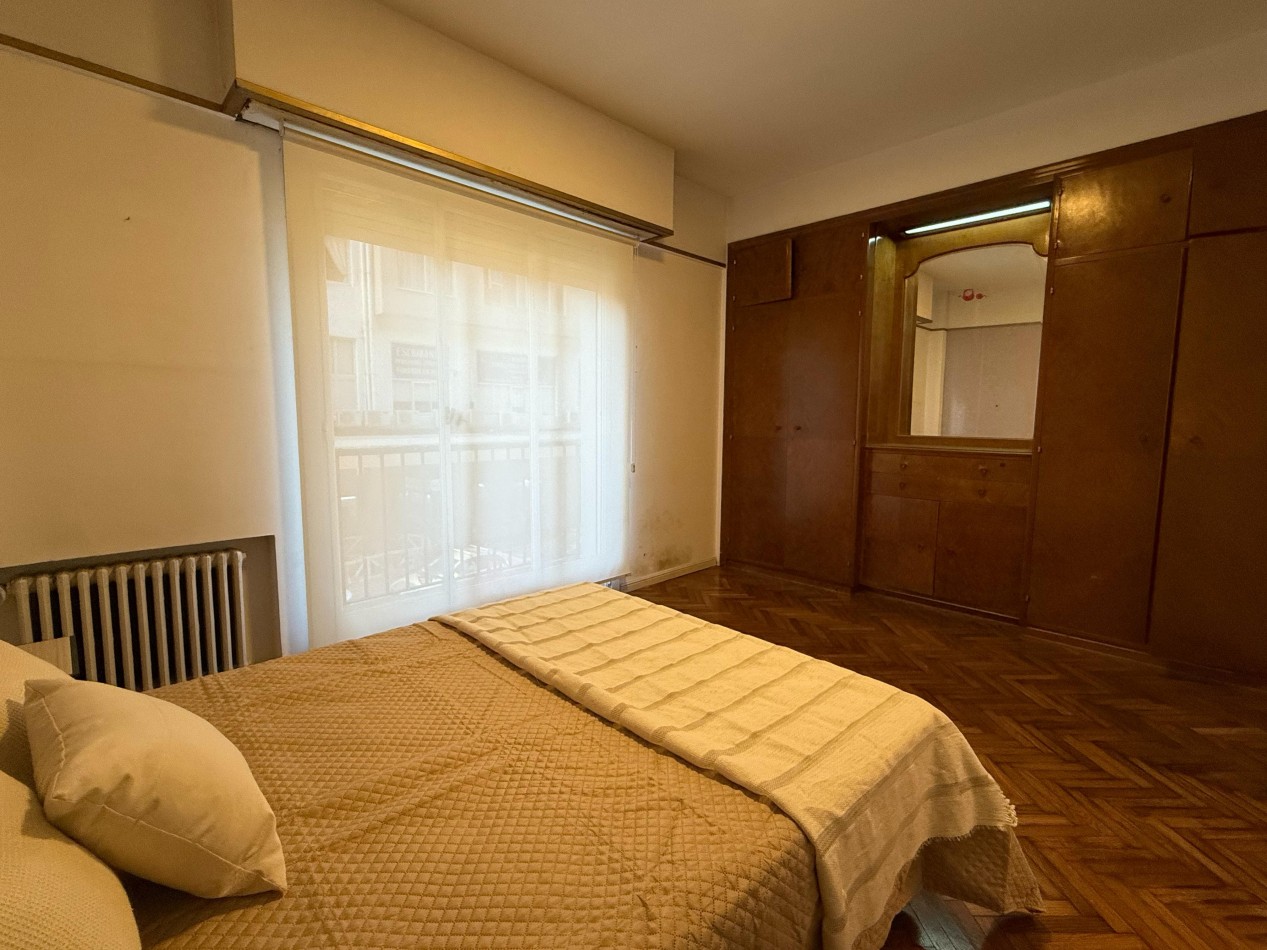 3 AMBIENTES A LA CALLE CON BALCON FRANCES Y DEPENDENCIA DE SERVICIO - 115 M2 TOTALES 