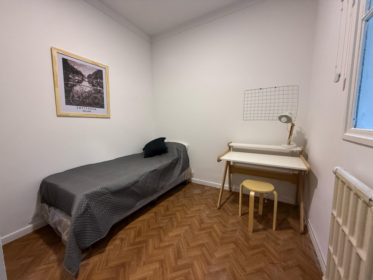 3 AMBIENTES A LA CALLE CON BALCON FRANCES Y DEPENDENCIA DE SERVICIO - 115 M2 TOTALES 
