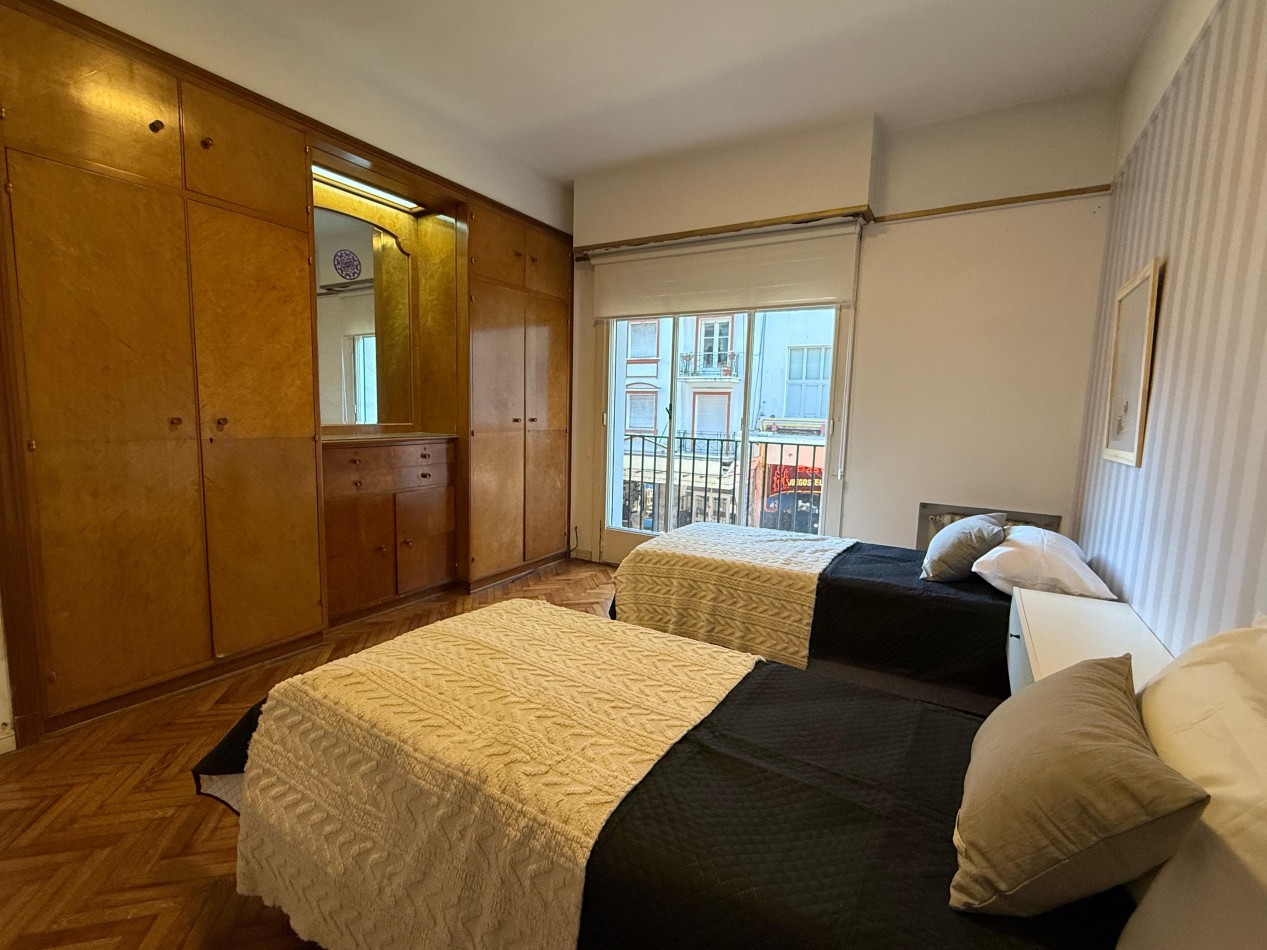 3 AMBIENTES A LA CALLE CON BALCON FRANCES Y DEPENDENCIA DE SERVICIO - 115 M2 TOTALES 