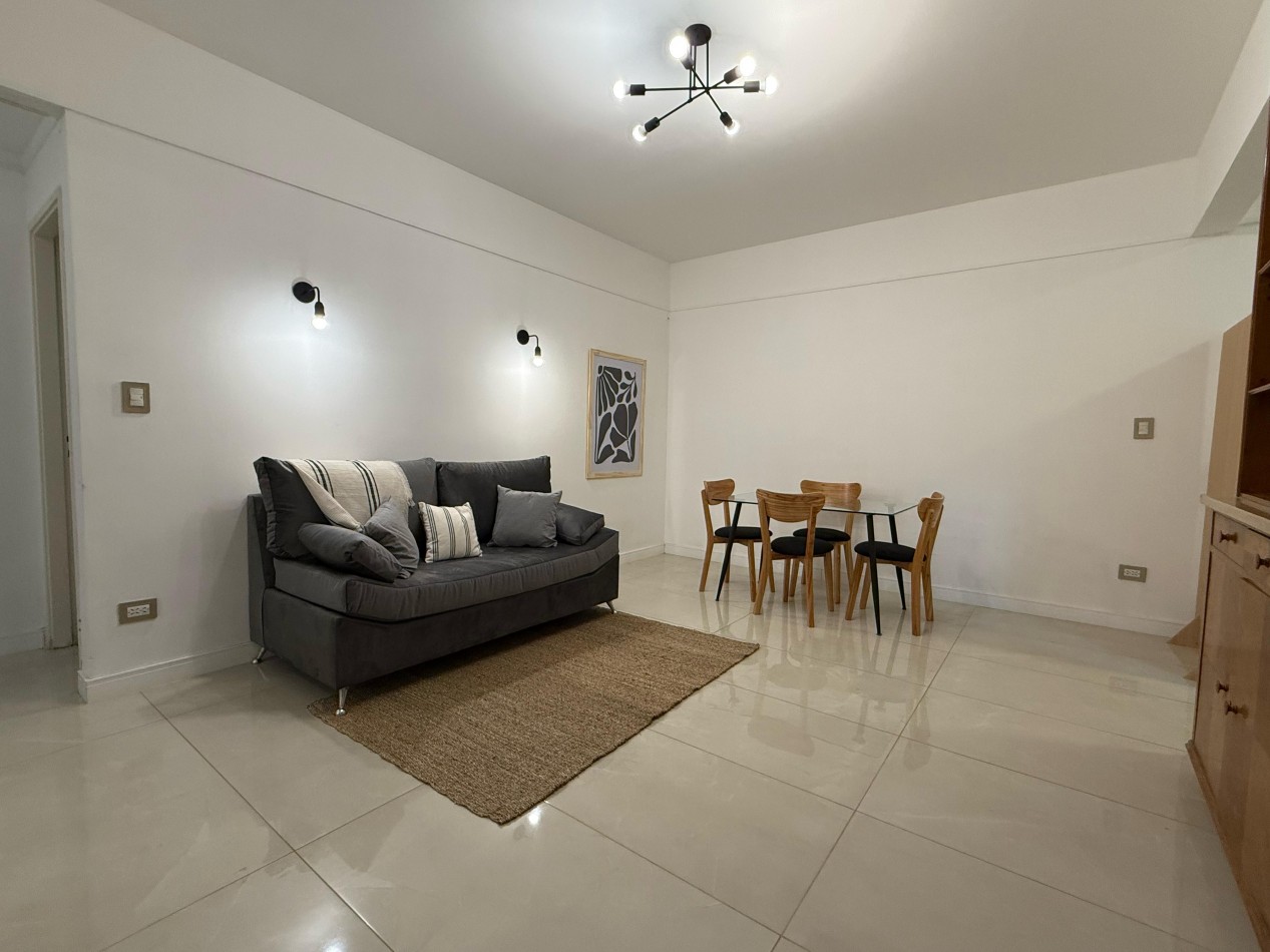 3 AMBIENTES A LA CALLE CON BALCON FRANCES Y DEPENDENCIA DE SERVICIO - 115 M2 TOTALES 