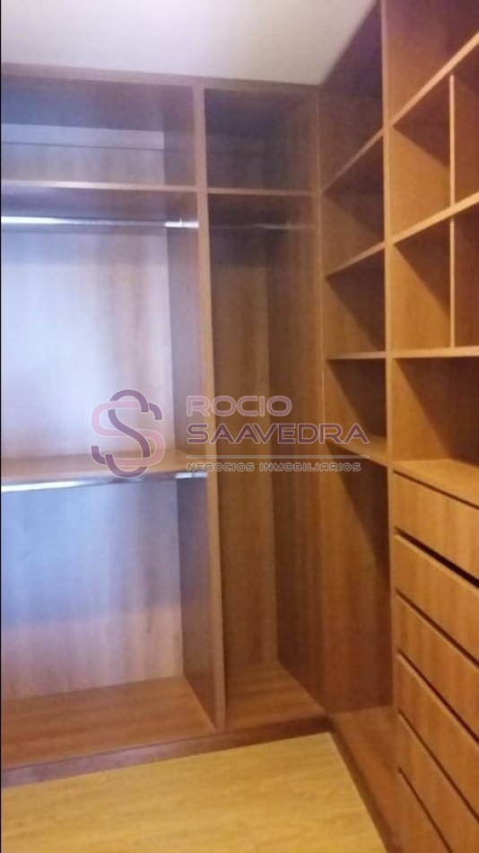 Importante piso de categoria en el conocido barrio Chauvin- Con cochera!