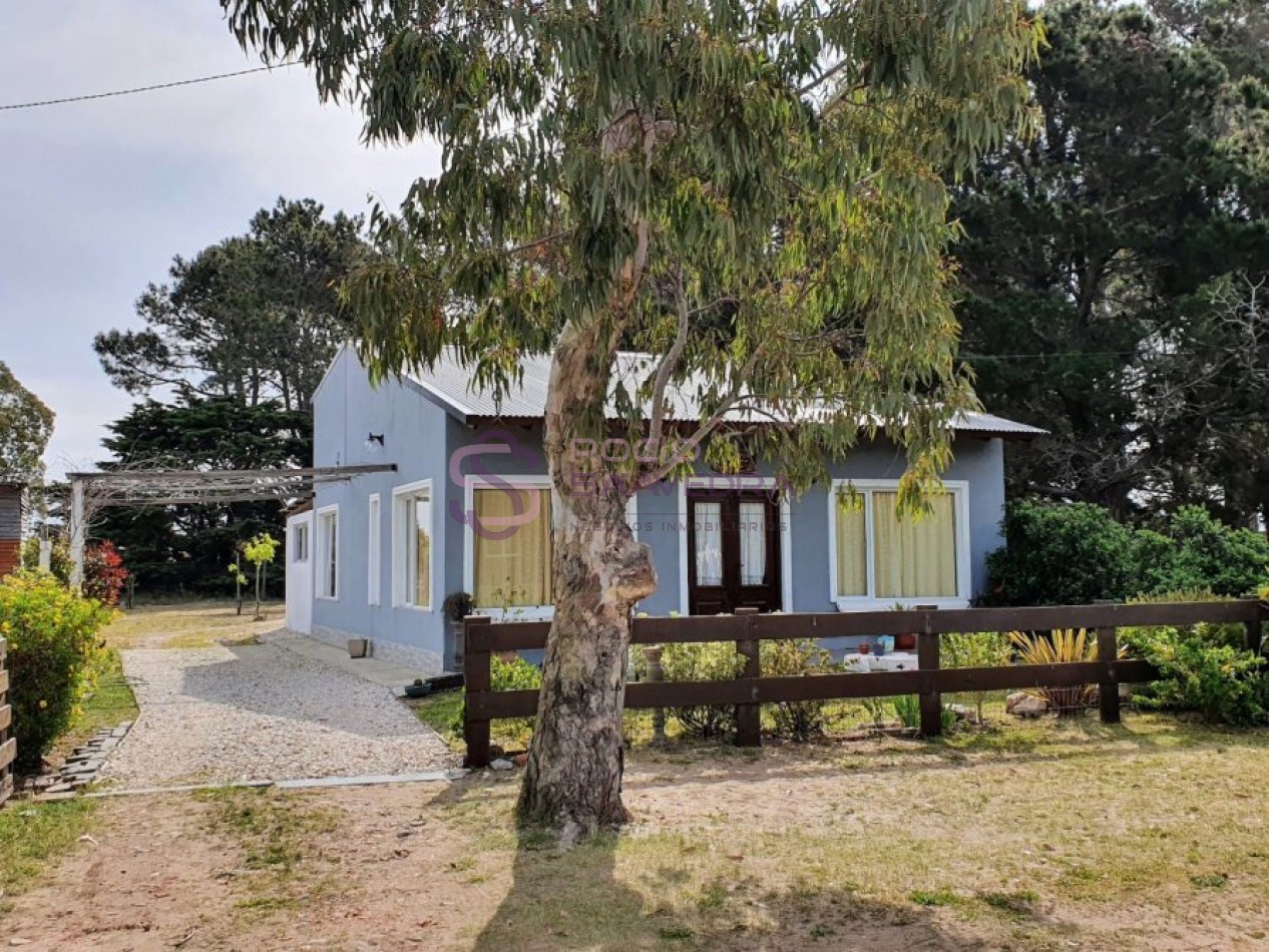 CASA 3 AMB. - NUEVA ATLANTIS - VENDE/PERMUTA POR MENOR VALOR