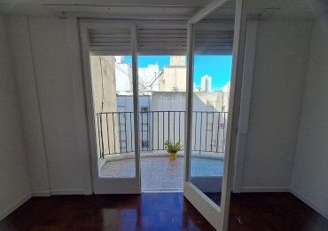 DEPARTAMENTO 1 AMBIENTE CON BALCON - RECICLADO - ACEPTA PERMUTA