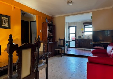 PH DE 3 AMBIENTES AL FRENTE CON BALCON, PATIO Y TERRAZA