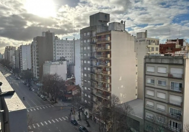 MONOAMBIENTE DIVISIBLE CON BALCON A LA CALLE RECICLADO A NUEVO ZONA PLAZA MITRE