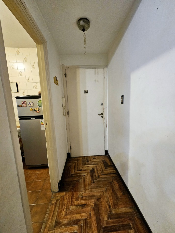 DEPARTAMENTO 2 AMBIENTES FRENTE A PLAZA COLON