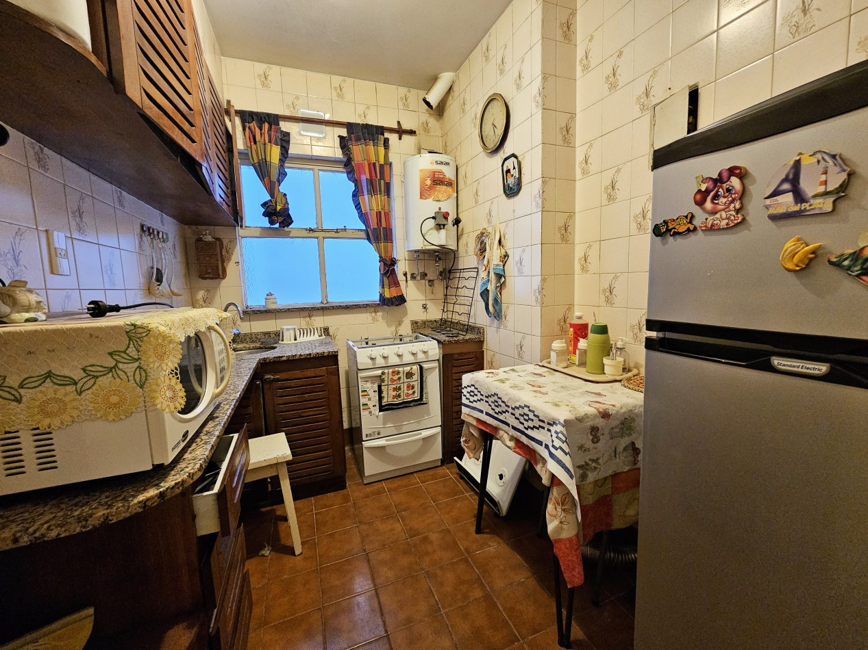 DEPARTAMENTO 2 AMBIENTES FRENTE A PLAZA COLON