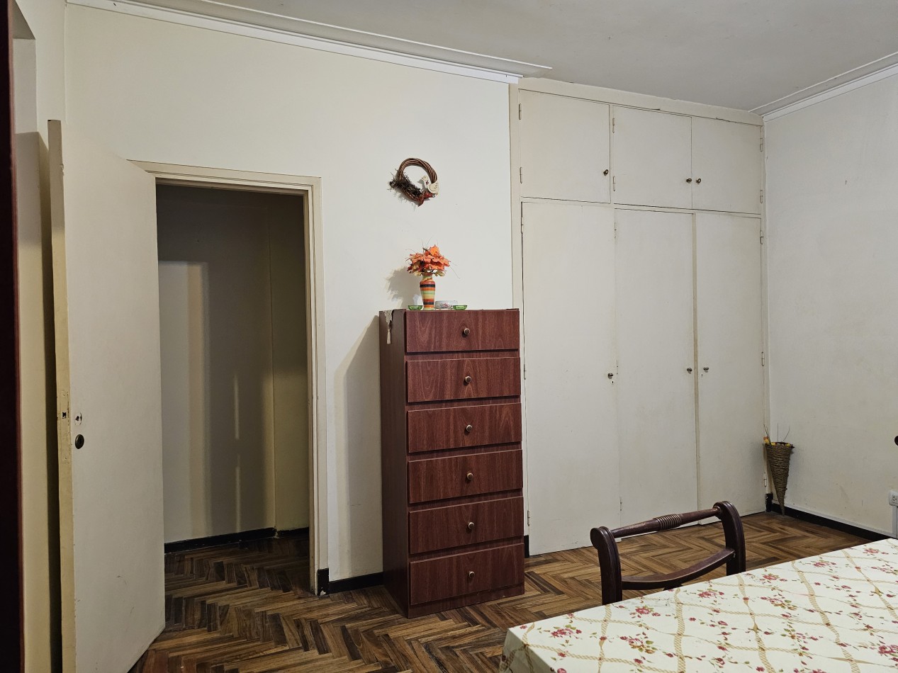 DEPARTAMENTO 2 AMBIENTES FRENTE A PLAZA COLON
