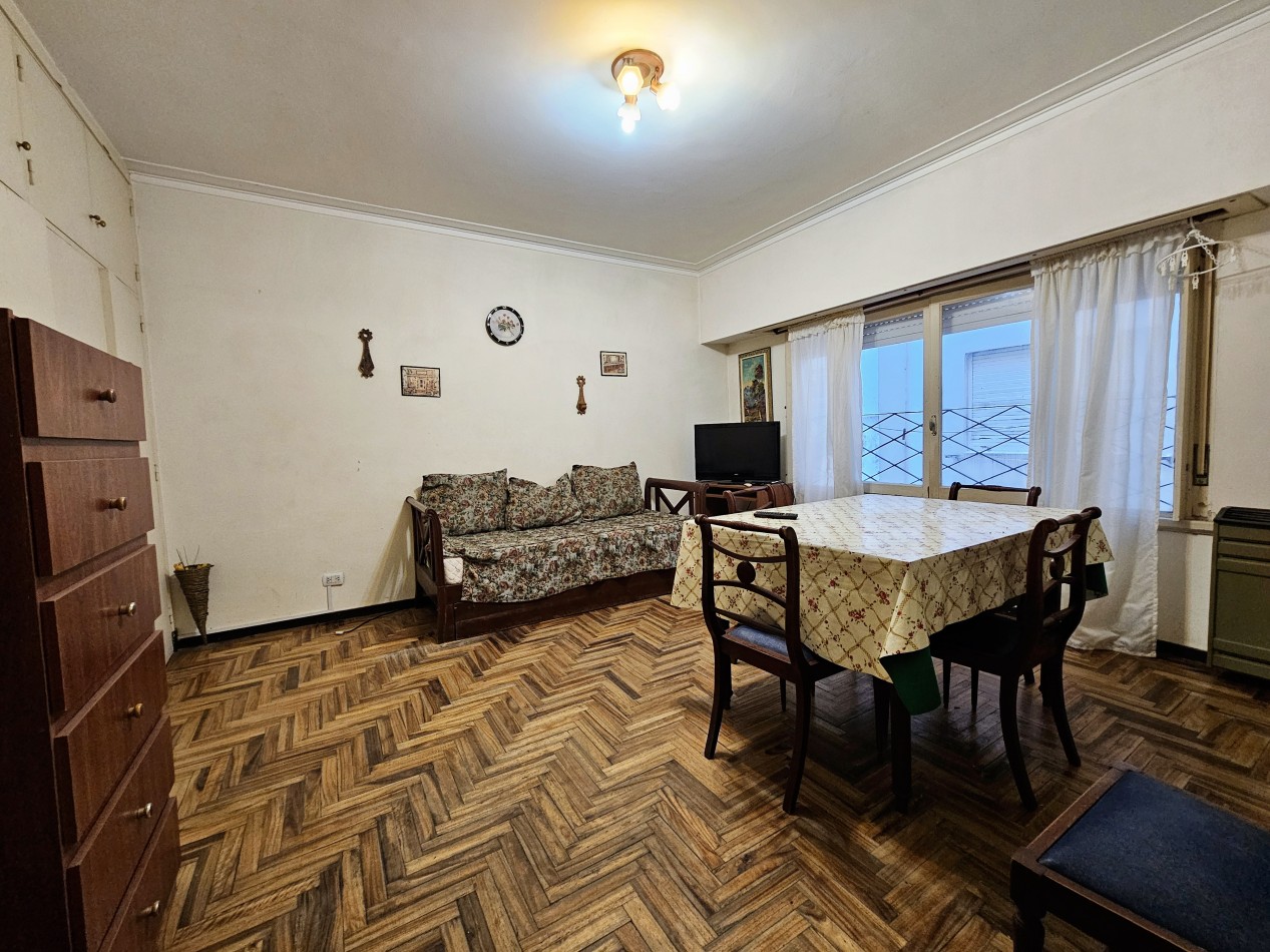 DEPARTAMENTO 2 AMBIENTES FRENTE A PLAZA COLON